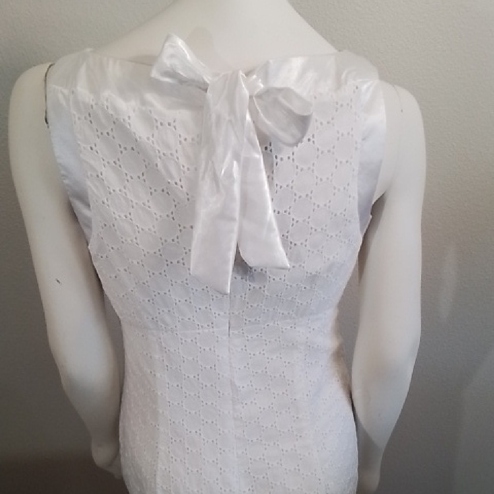 NEW! AGB White Cotton Eyelet Knee-length Sheath Dress, Fully Lined, Size 8.